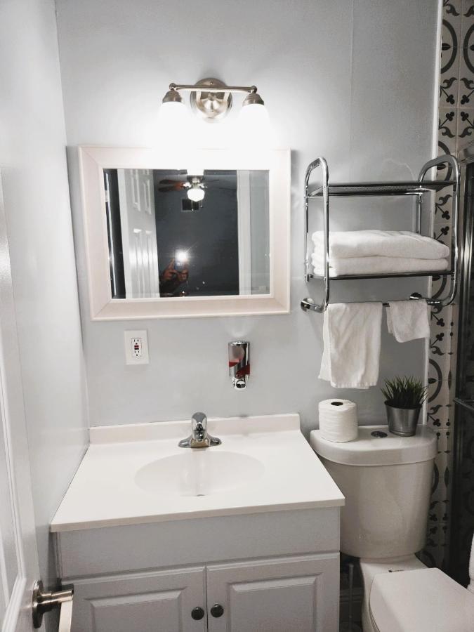 Cheerful Super Suite + 2 Queen + Sofa Bed Minutes From The Airport! Tampa Kültér fotó