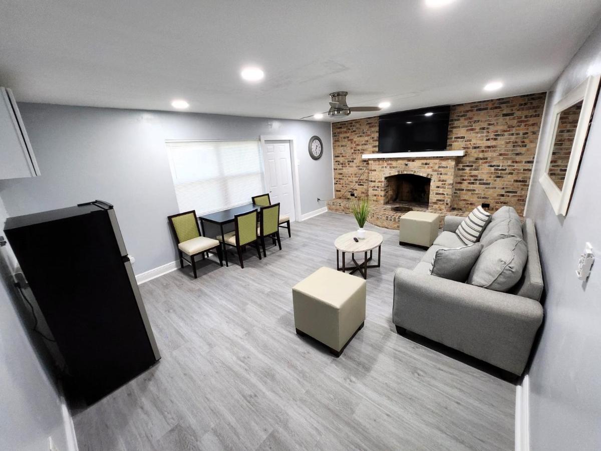 Cheerful Super Suite + 2 Queen + Sofa Bed Minutes From The Airport! Tampa Kültér fotó