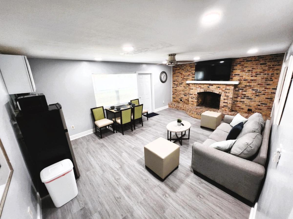 Cheerful Super Suite + 2 Queen + Sofa Bed Minutes From The Airport! Tampa Kültér fotó